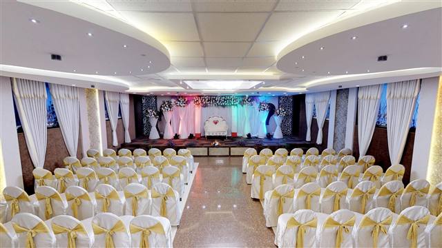 4th Floor Galleria at GM Rejoyz with stage and LED lighting